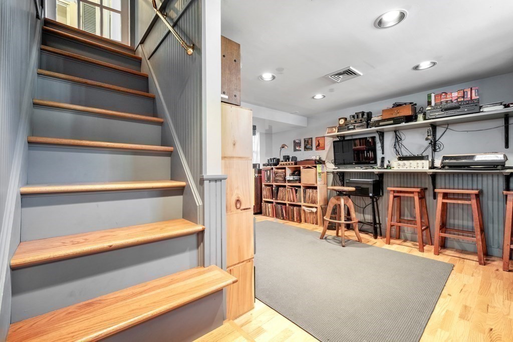 81 Albatross Road Quincy, MA 02169 - Photo 29 of 38 Gallery Image 29