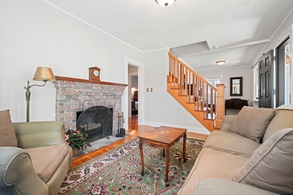 81 Albatross Road Quincy, MA 02169 - Photo 6 of 38 Gallery Image 6