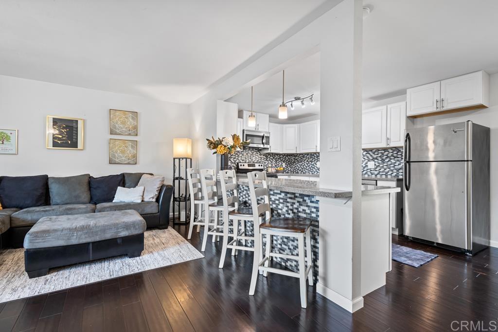 32036 Del Cielo Oeste, Unit 2D Bonsall, CA 92003 - Photo 2 of 41 Breakfast Area