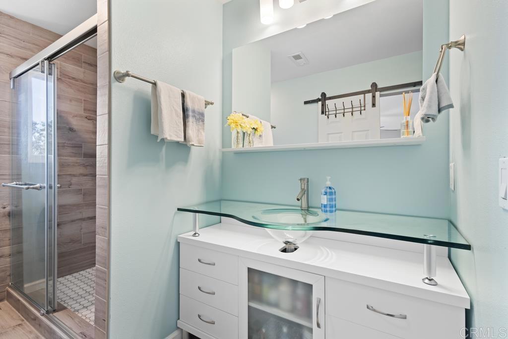 32036 Del Cielo Oeste, Unit 2D Bonsall, CA 92003 - Photo 21 of 41 Master Bath/Spa