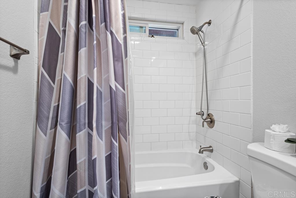 32036 Del Cielo Oeste, Unit 2D Bonsall, CA 92003 - Photo 26 of 41 Bath