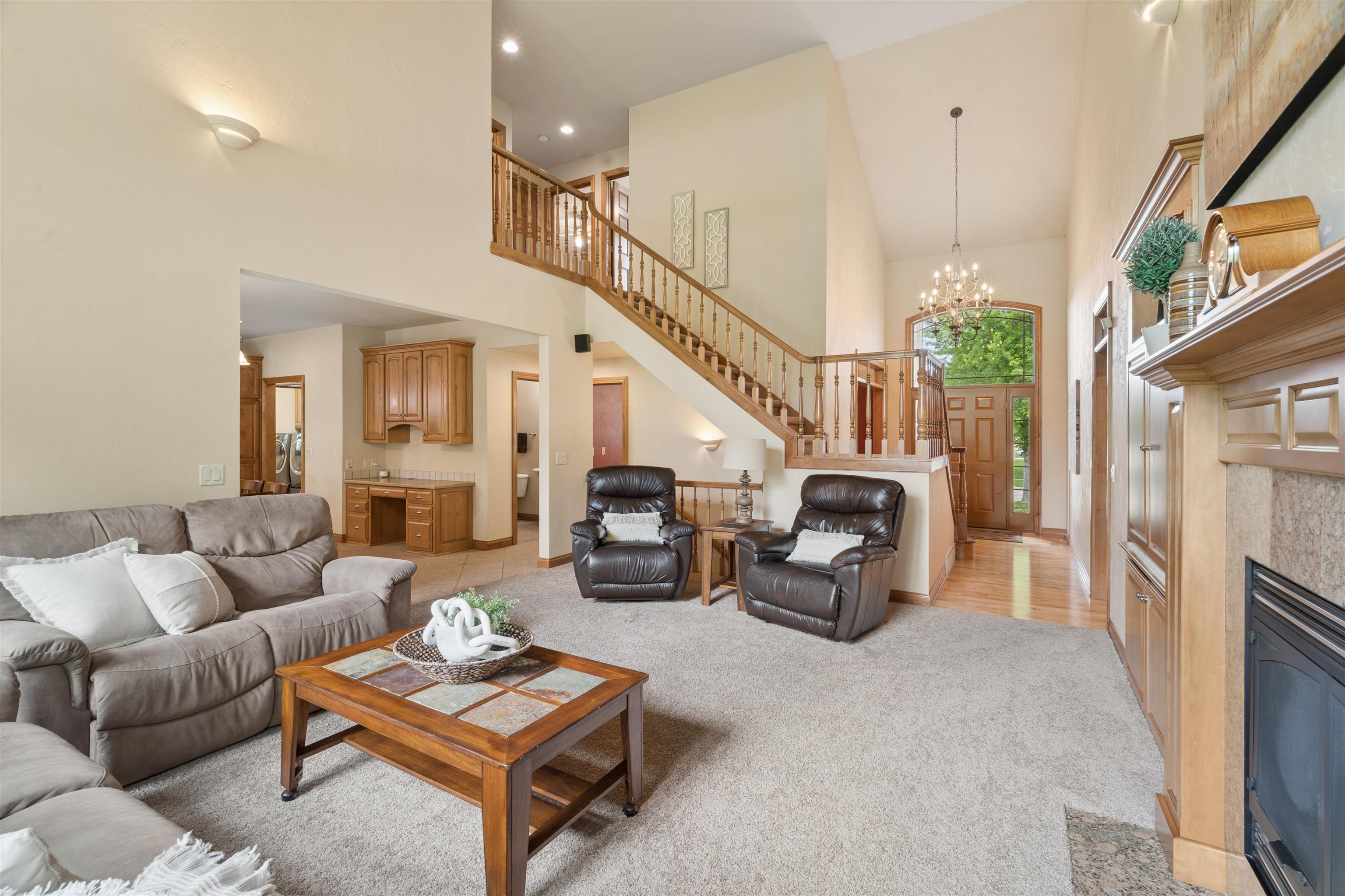 2917 East Fallcreek Lane Appleton, WI 54913 - Photo 9 of 55