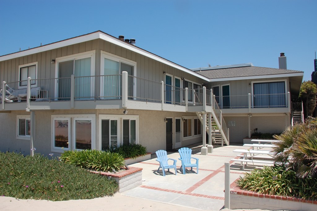 4825 Sandyland Road, Unit #2 Carpinteria, CA 93013 - Photo 1 of 8 Main - Exterior