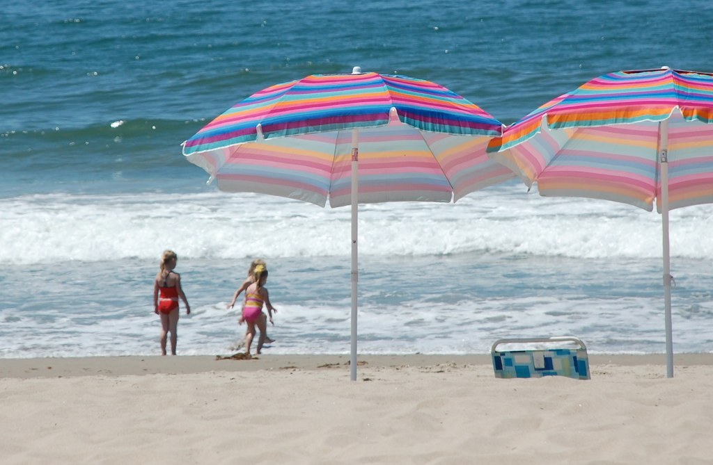 4825 Sandyland Road, Unit #2 Carpinteria, CA 93013 - Photo 8 of 8 Beach