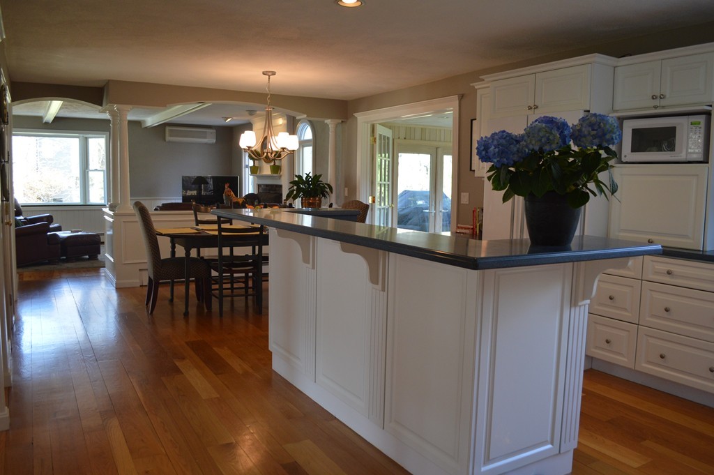 134 Longfellow Road Sudbury, MA 01776 - Photo 5 of 22 Gallery Image 5