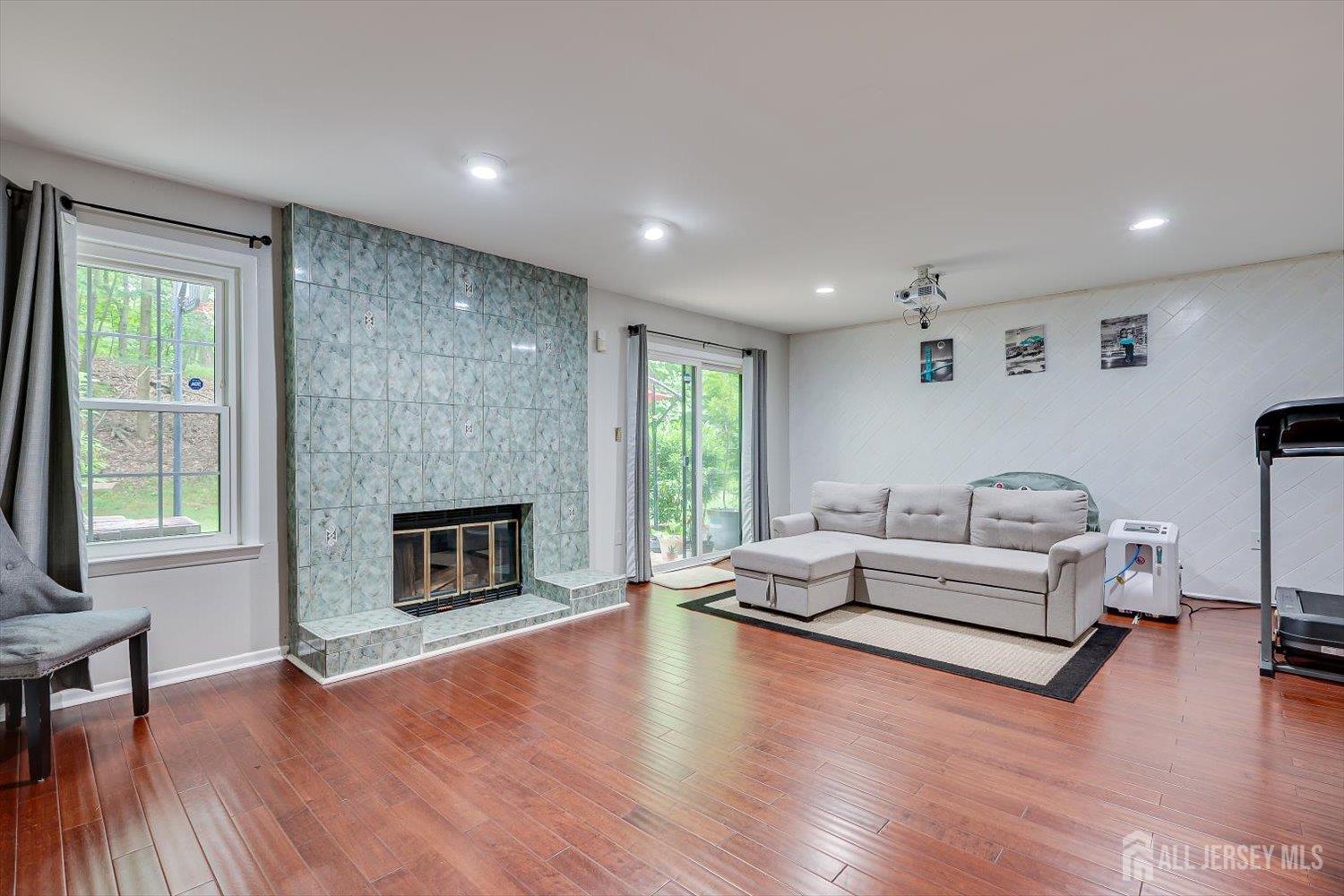 4506 Stonehedge Road Edison, NJ 08820 - Photo 43 of 51