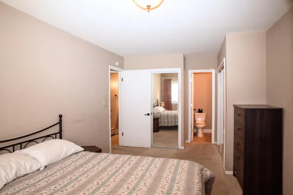 $185,900 | 3935 South 84th Street, Unit 4, Greenfield, WI 53228