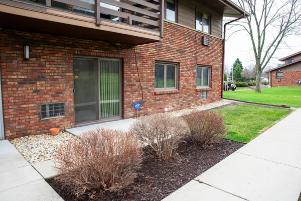 $185,900 | 3935 South 84th Street, Unit 4, Greenfield, WI 53228