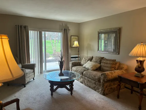 $185,900 | 3935 South 84th Street, Unit 4, Greenfield, WI 53228