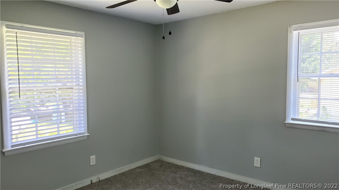39 Gladiola Drive Spring Lake, NC 28390 - Photo 4 of 8 an empty room with a window