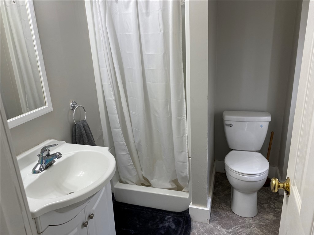 331 Log Road Smithfield, RI 02917 - Photo 4 of 12