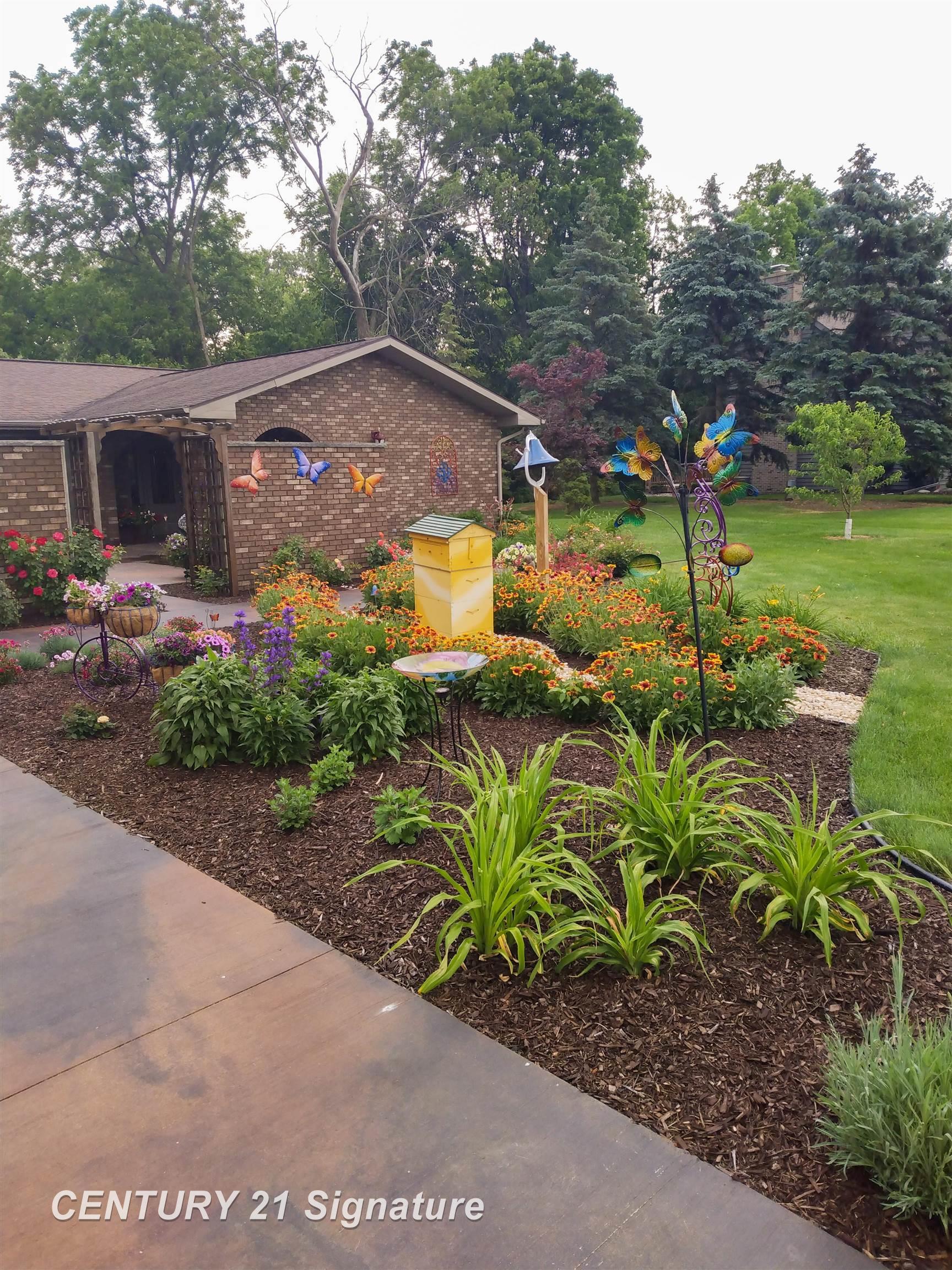 6728 North River Road Freeland, MI 48623 - Photo 7 of 63