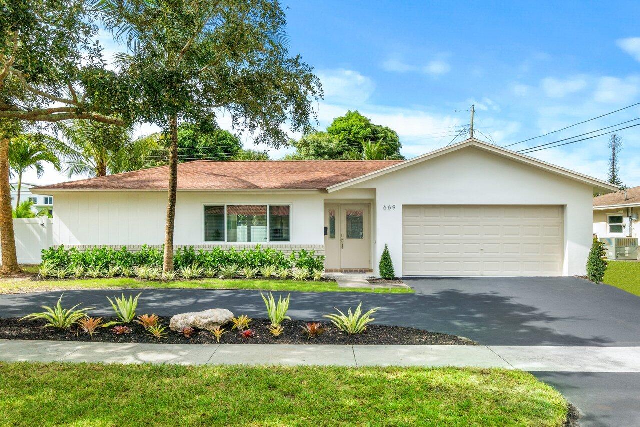 669 NW 15th Court