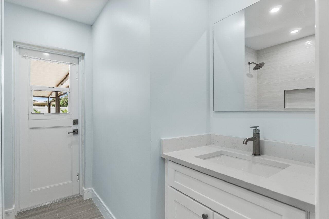 669 Northwest 15th Court Boca Raton, FL 33486 - Photo 19 of 37 020-669Northwest15thCourt-BocaRaton-FL-3