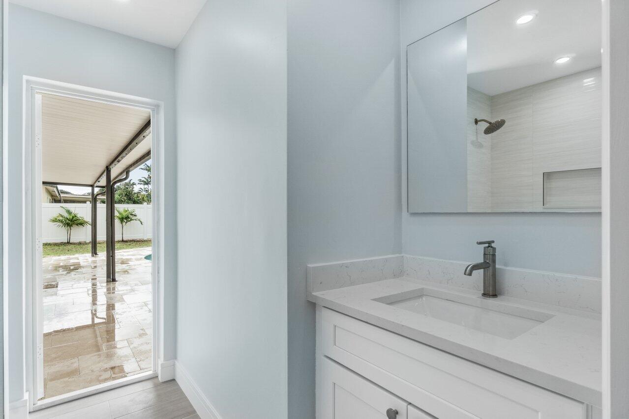 669 Northwest 15th Court Boca Raton, FL 33486 - Photo 20 of 37 021-669Northwest15thCourt-BocaRaton-FL-3