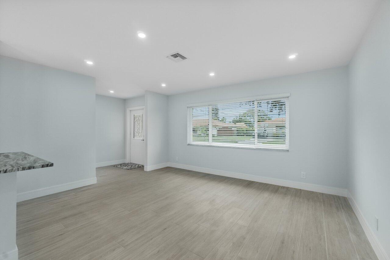 669 Northwest 15th Court Boca Raton, FL 33486 - Photo 9 of 37 010-669Northwest15thCourt-BocaRaton-FL-3