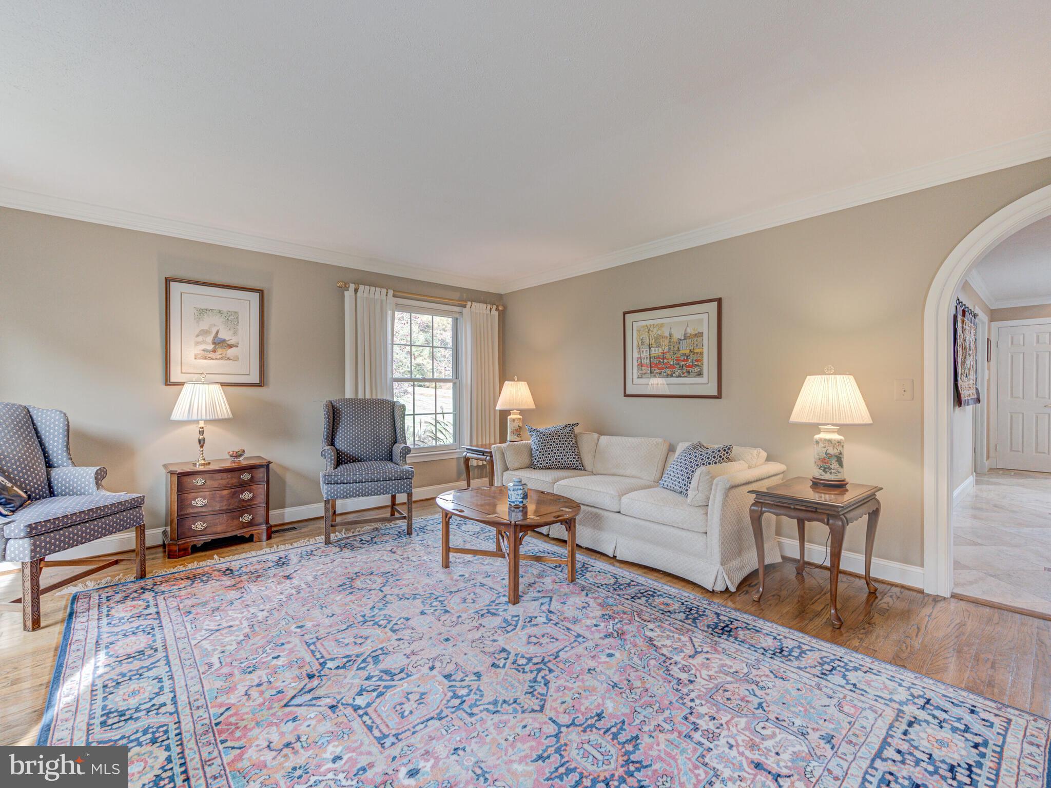 16325 Whitehaven Road Silver Spring, MD 20906 - Photo 12 of 55 Spacious and Grand Living Room