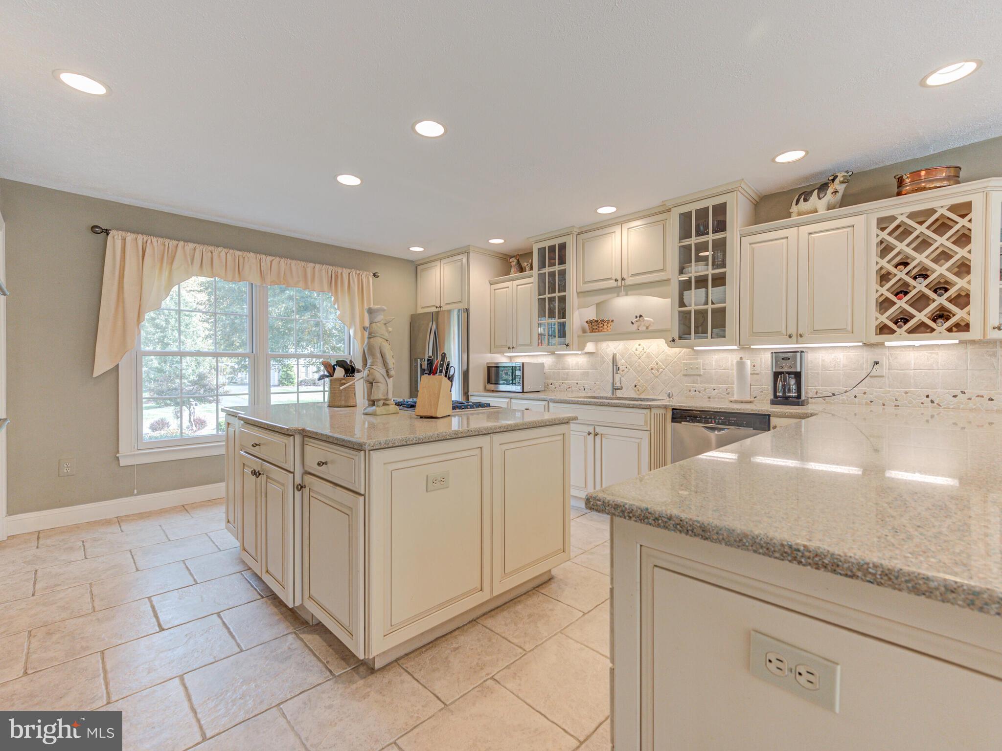 16325 Whitehaven Road Silver Spring, MD 20906 - Photo 17 of 55 A WOW Kitchen!