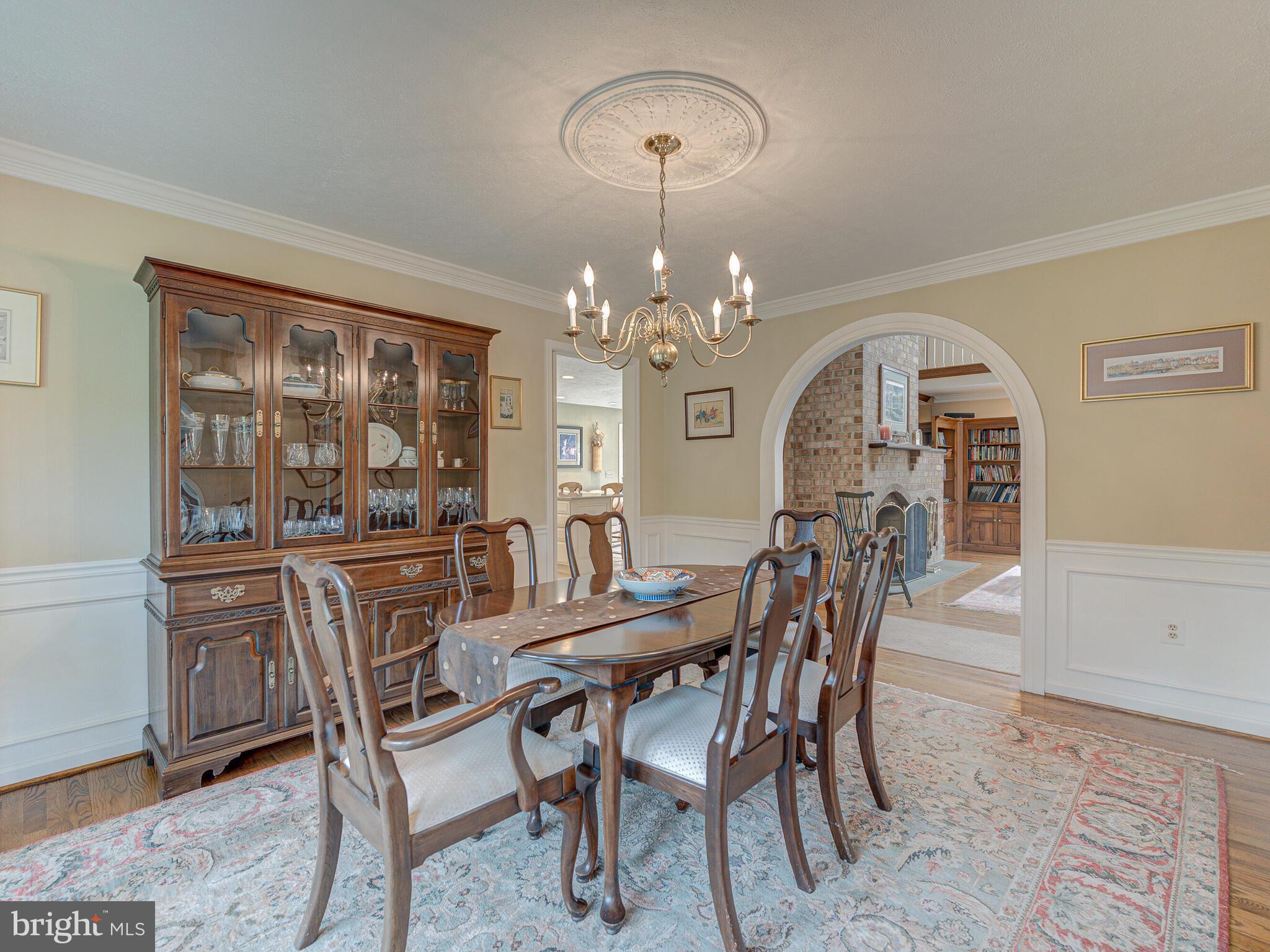 16325 Whitehaven Road Silver Spring, MD 20906 - Photo 8 of 55 Elegant Formal Dining Room