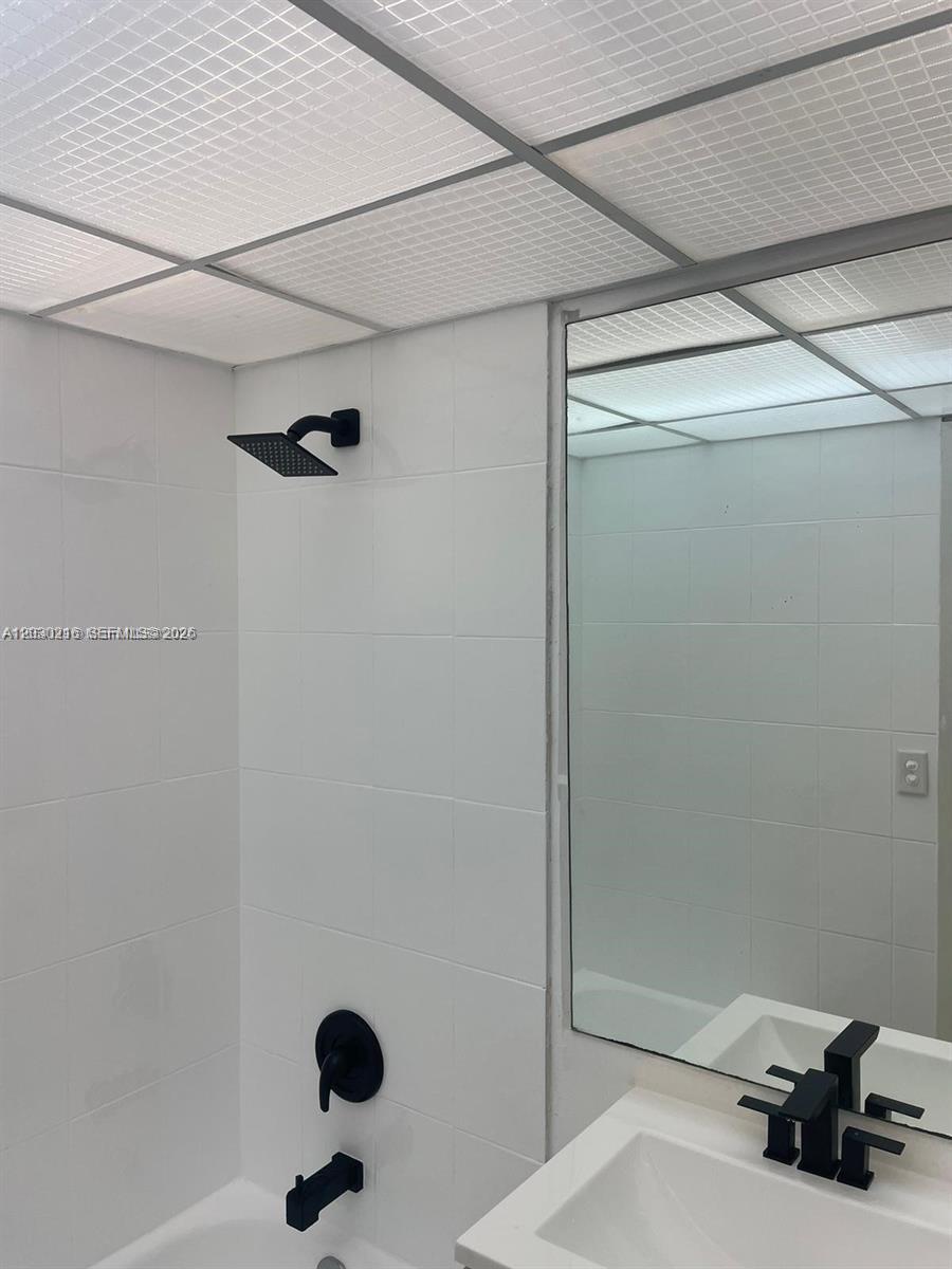 3670 Inverrary Drive, Unit 2M Lauderhill, FL 33319 - Photo 11 of 24