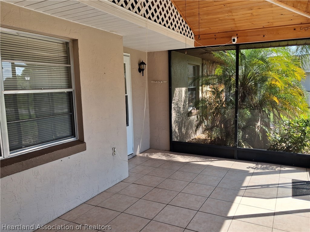 116 Friendly Circle Sebring, FL 33876 - Photo 3 of 32