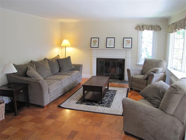 10 Maplewood Road Shrewsbury, MA 01545 - Photo 3 of 21 Gallery Image 3