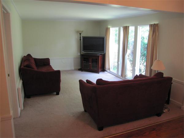 10 Maplewood Road Shrewsbury, MA 01545 - Photo 7 of 21 Gallery Image 7