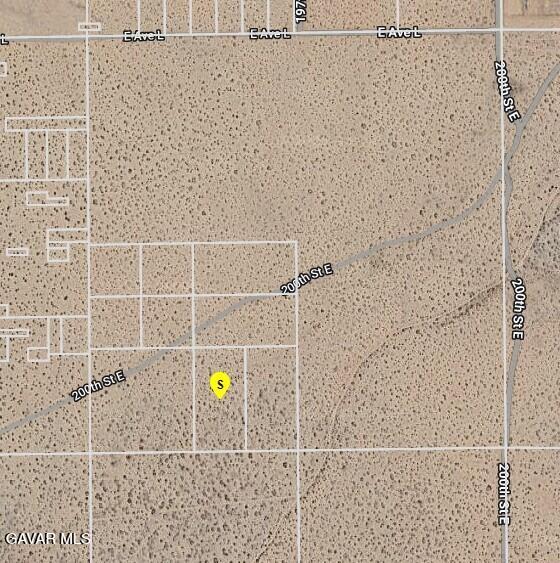 L8 196th Street East Lancaster, CA 93535 - Photo 7 of 7 a bathroom with a shower