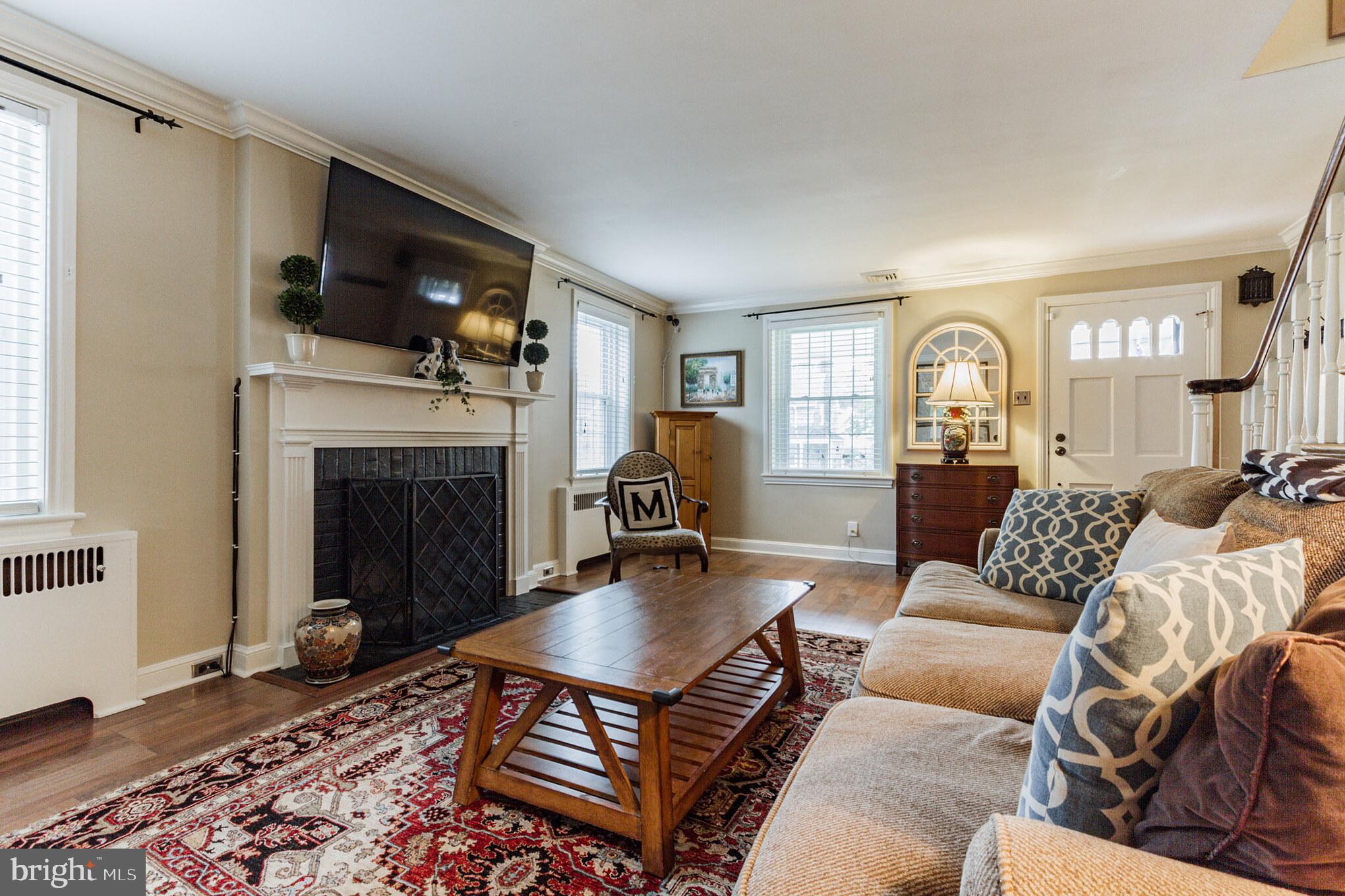 1713 Manor Road Havertown, PA 19083 - Photo 10 of 35 Living Room