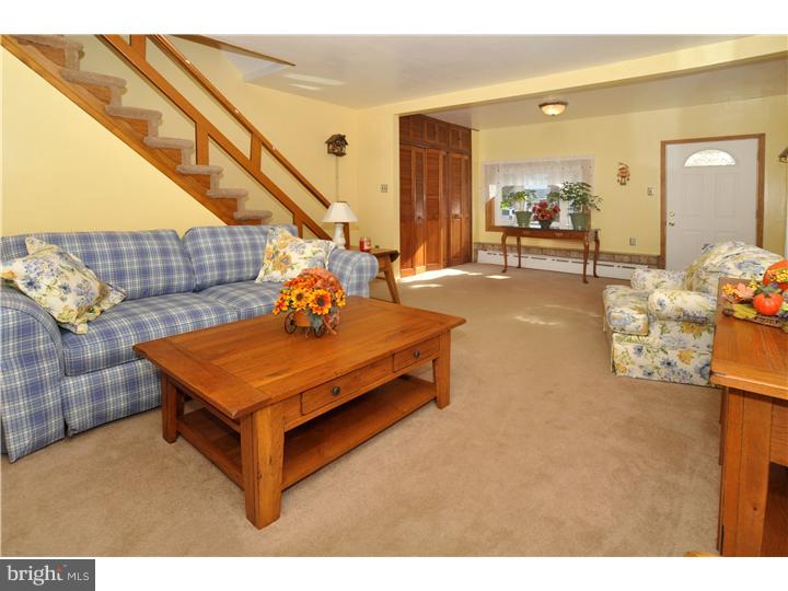 216 Church Road Jenkintown, PA 19046 - Photo 2 of 19 Living Room