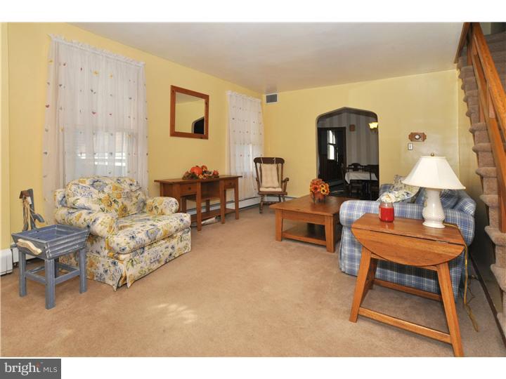 216 Church Road Jenkintown, PA 19046 - Photo 3 of 19 Living Room