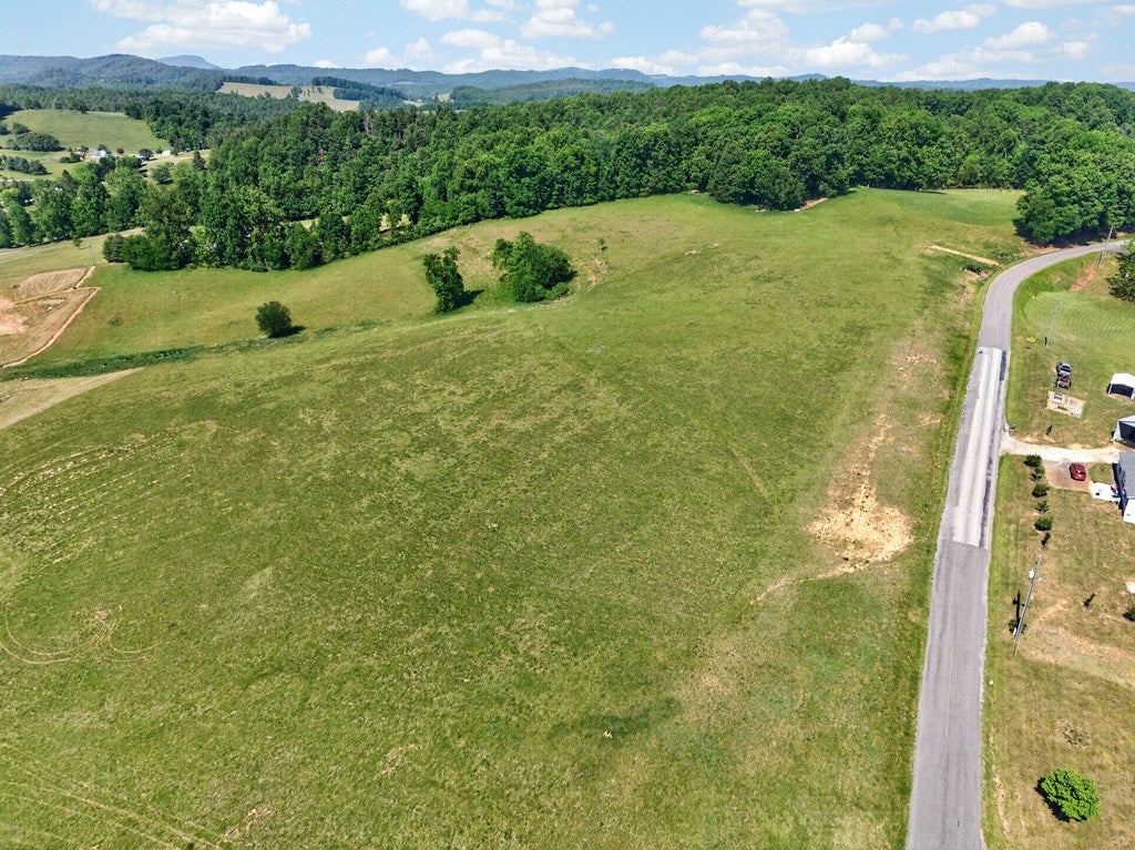5.65 Long Level Road Southwest, Unit 12C Floyd, VA 24091 - Photo 16 of 31 Gallery Image 16