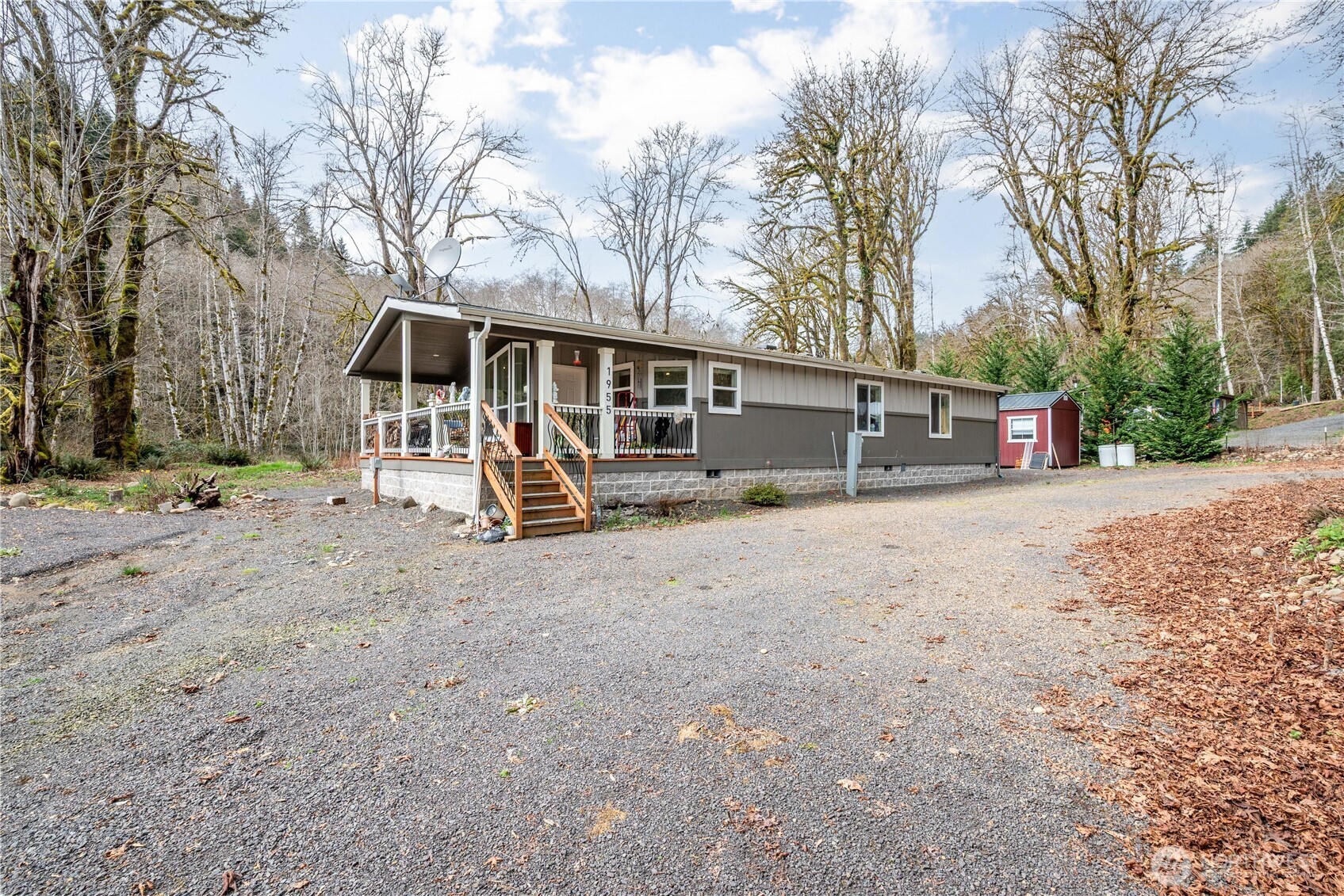 1955 Abernathy Creek Road Longview, WA 98632 - Photo 2 of 39