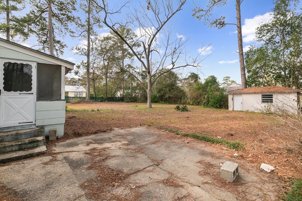 206 Helen Street Dothan, AL 36301 - Photo 5 of 33