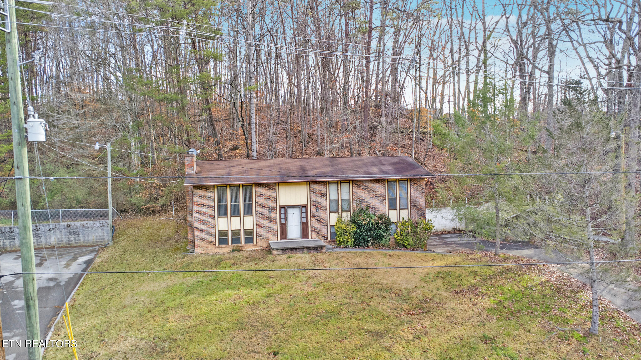 425 Ivanhoe Road Powell, TN 37849 - Photo 2 of 42 dji_0293-dji_0295