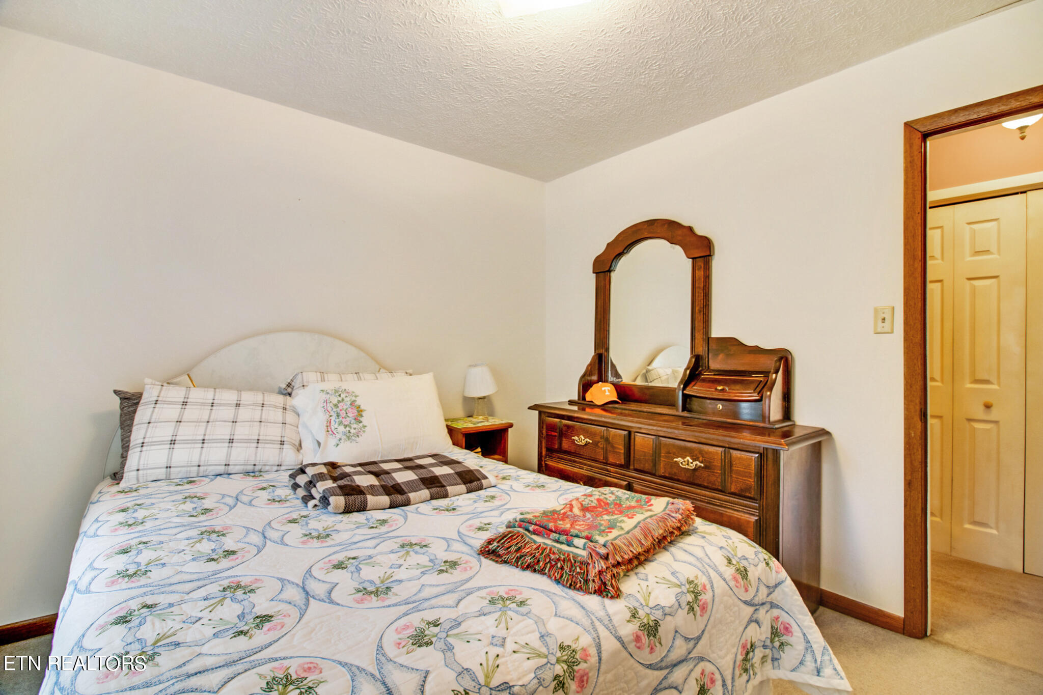 425 Ivanhoe Road Powell, TN 37849 - Photo 23 of 42 img_3003-img_3007
