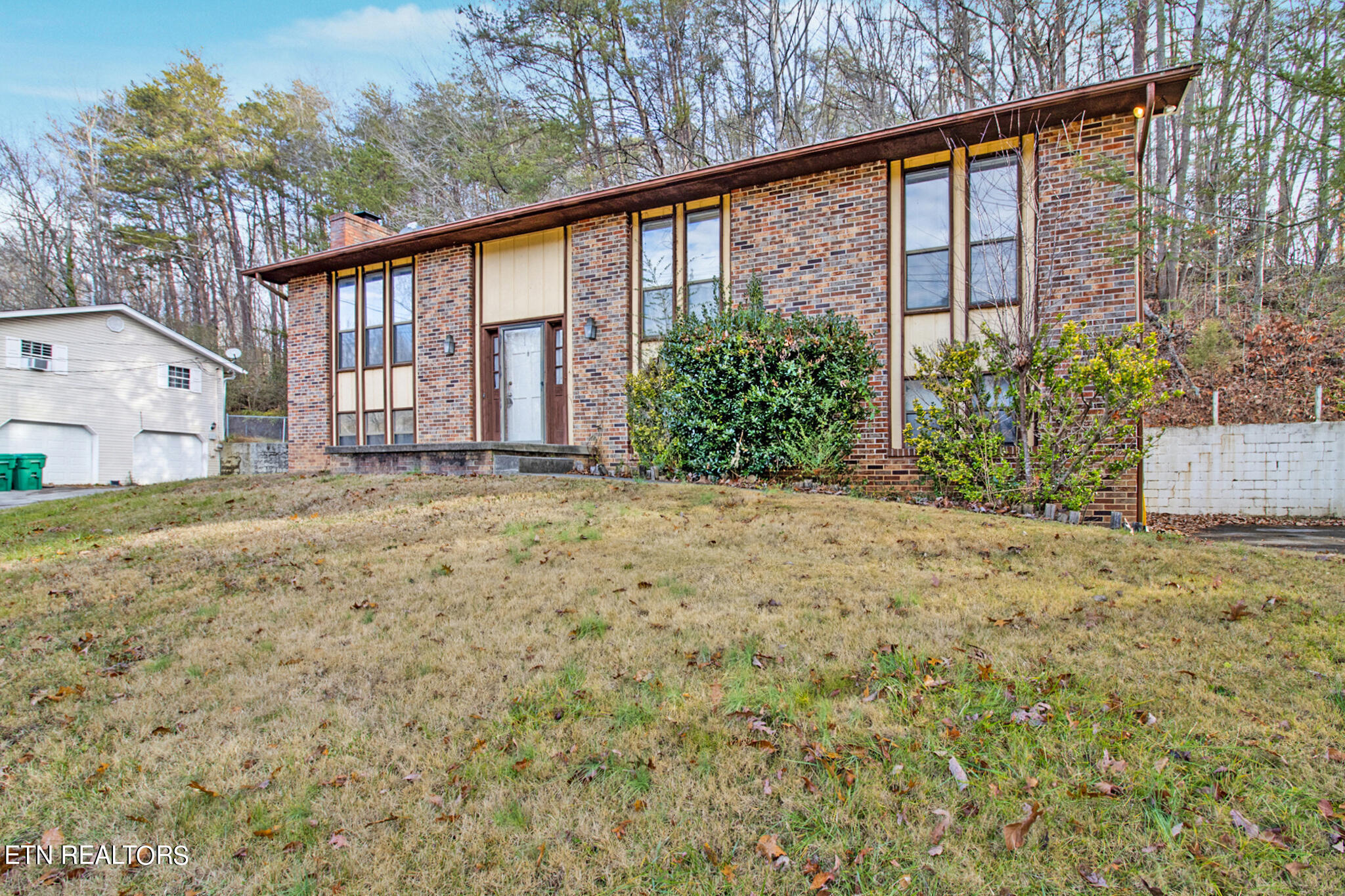 425 Ivanhoe Road Powell, TN 37849 - Photo 37 of 42 img_3079-img_3081