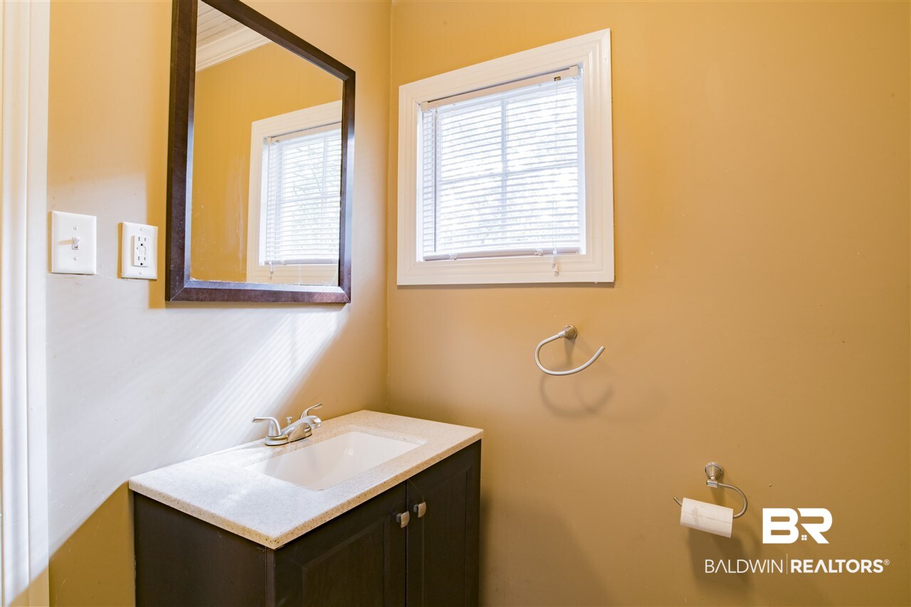 2459 Emogene Street Mobile, AL 36606 - Photo 15 of 23