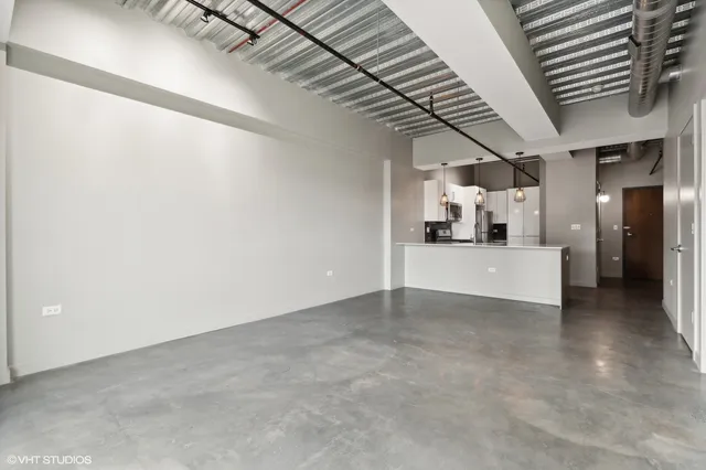 $2,990 | 1241 North Milwaukee Avenue, Unit 601, Chicago, IL 60622