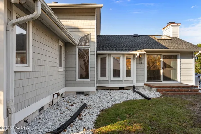 $465,000 | 101 Bunker Court, Hampstead, NC 28443