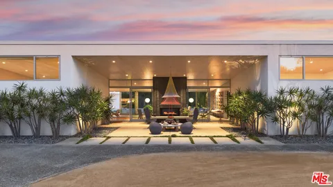 $18,450,000 | 27044 Sea Vista Drive, Malibu, CA 90265