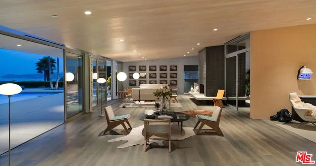 $18,450,000 | 27044 Sea Vista Drive, Malibu, CA 90265