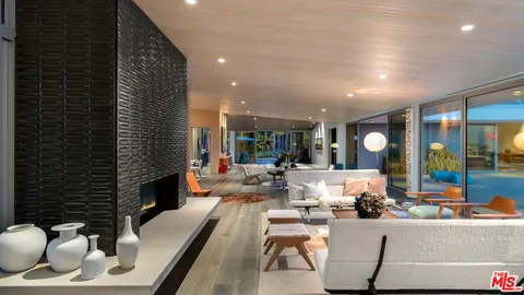 $18,450,000 | 27044 Sea Vista Drive, Malibu, CA 90265