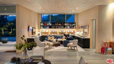 $18,450,000 | 27044 Sea Vista Drive, Malibu, CA 90265