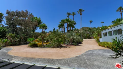 $18,450,000 | 27044 Sea Vista Drive, Malibu, CA 90265