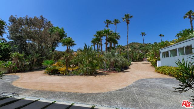 $18,450,000 | 27044 Sea Vista Drive, Malibu, CA 90265