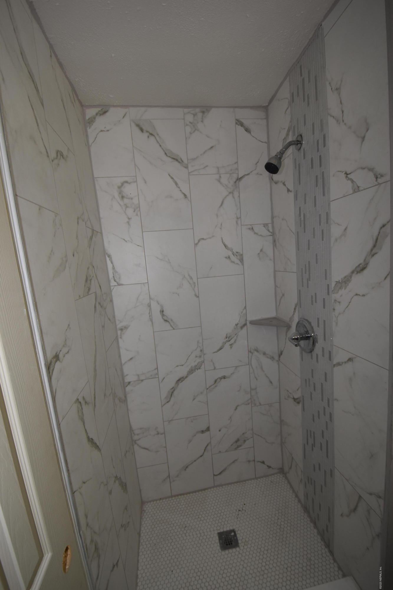 2838 Begonia Road Jacksonville, FL 32209 - Photo 5 of 16 New Master shower