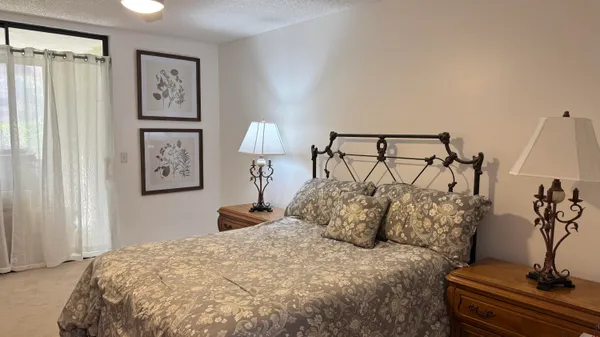 $2,500 | 5195 Europa Drive, Unit H, Boynton Beach, FL 33437