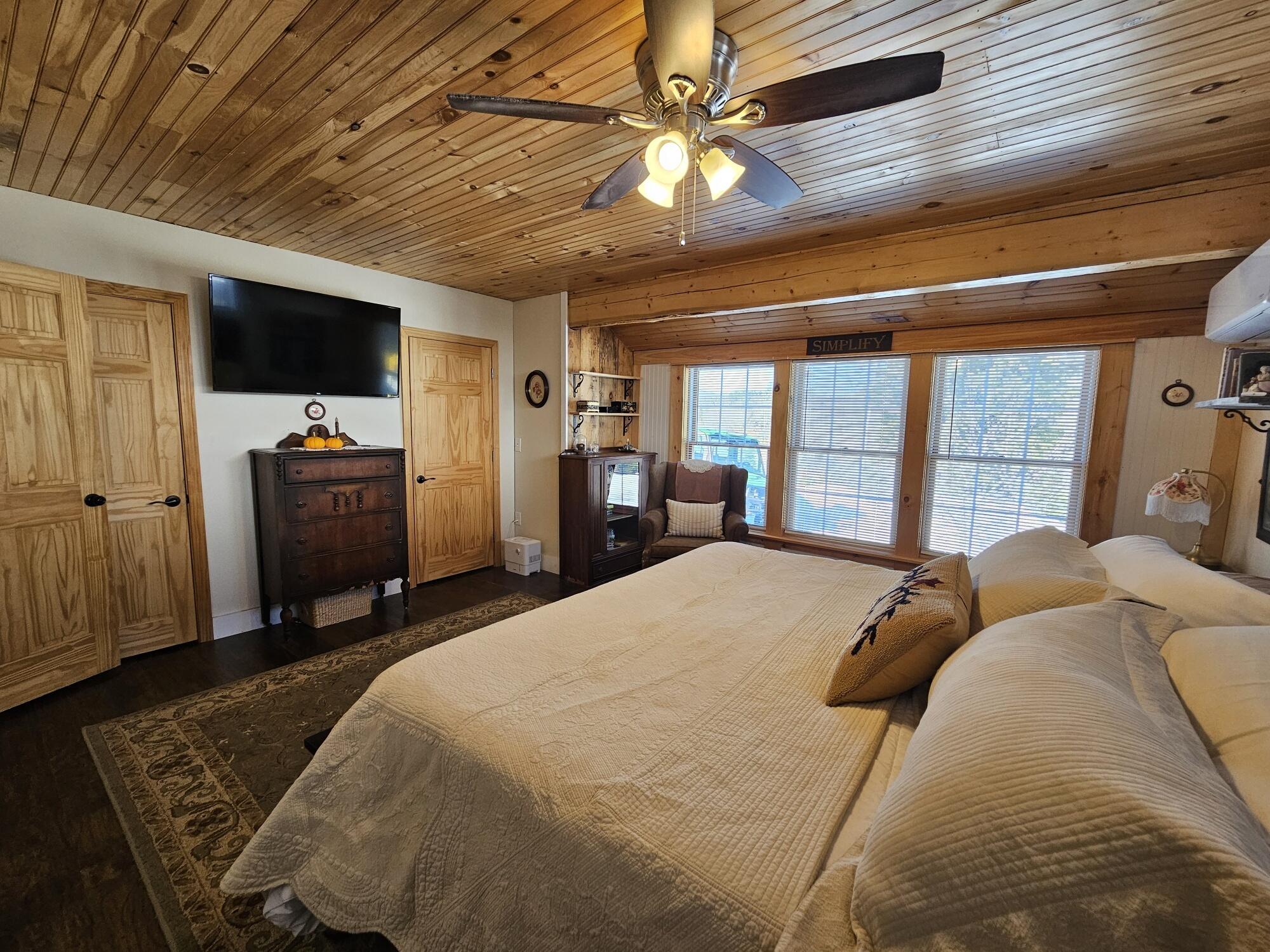 456-a&b Temple Road Farmington, ME 04938 - Photo 46 of 122 20260209_104627_resized_1