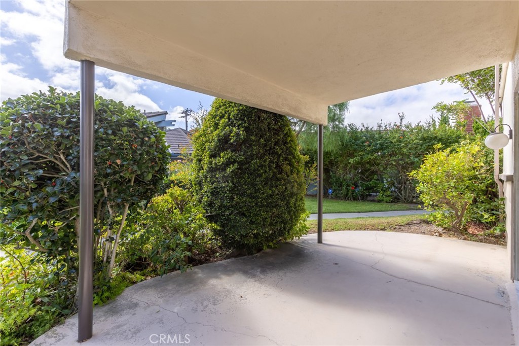 23033 Maple Avenue, Unit A Torrance, CA 90505 - Photo 30 of 45 a view of a garden